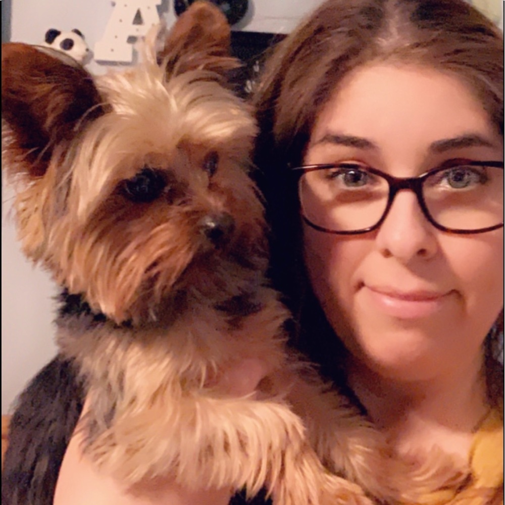 Meet your Posher, Adriana